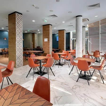 Western Premium מלון