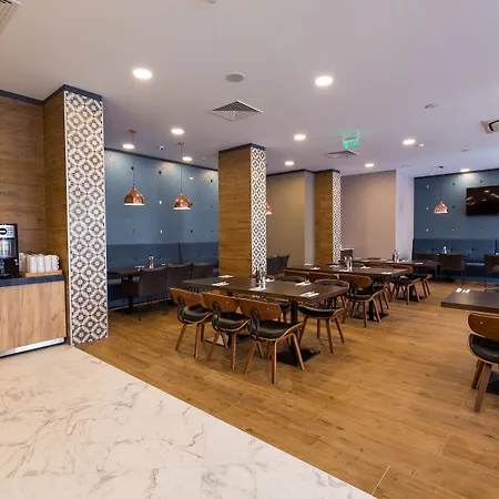 מלון Western Premium 4*