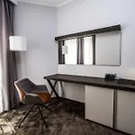ホテル Western Premium 4*